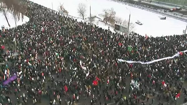 Митингующие на Болотной площади