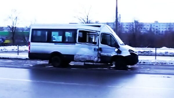 Три человека пострадали в ДТП с маршруткой на юге Москвы