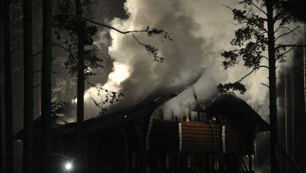 Пожар на территории монастырского комплекса в урочище Ганина Яма. Архив