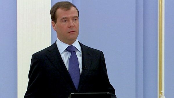 Медведев признался, что в последнее время в России жить стало веселей