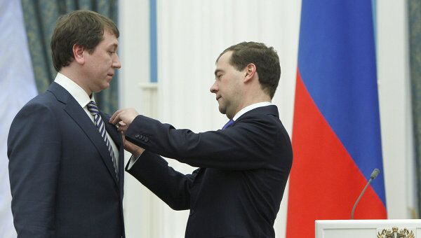 Президент РФ Д.Медведев вручил в Кремле президентские премии в области науки и инноваций