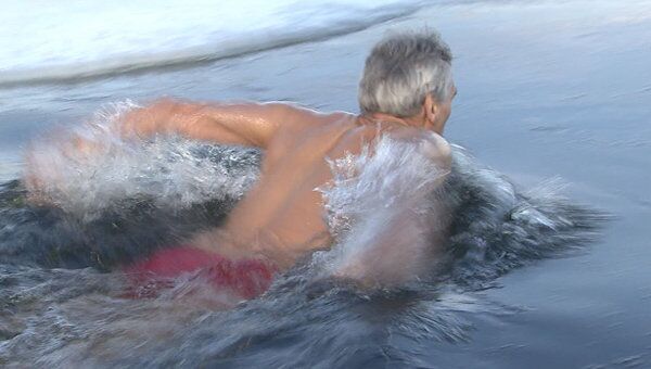 Российские моржи-рекордсмены готовятся переплыть Берингов пролив