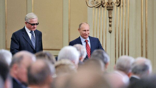 Владимиру Путину на съезде РСПП в четверг 9 февраля практически удалось добиться от предпринимателей одобрения налога на роскошь, которым их-то и предполагается обложить