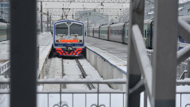 Пригородная электричка. Архив