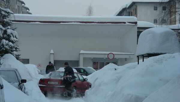 Последствия снегопадов, обрушившихся на Черногорию в феврале 2012 г