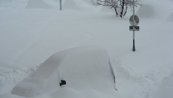 Последствия снегопадов, обрушившихся на Черногорию в феврале 2012 г