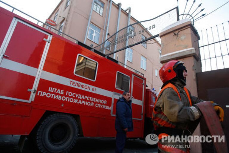 Машиностроительное предприятие горит в Петербурге,