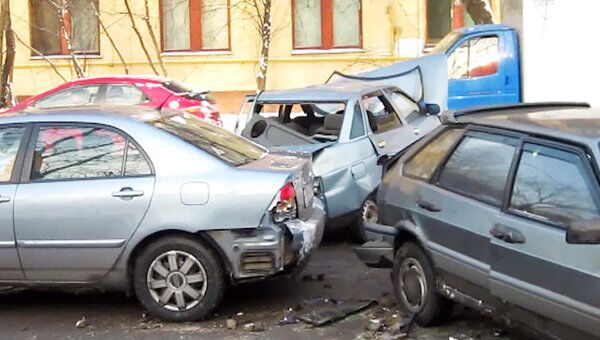 Пять автомобилей столкнулись на Сиреневом бульваре в Москве