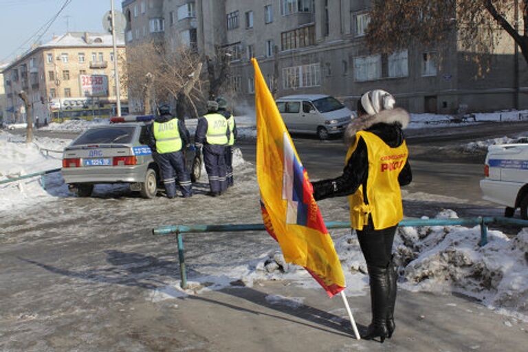 Сергей Миронов посетил Омск и поздравил горожан с Днем влюбленных