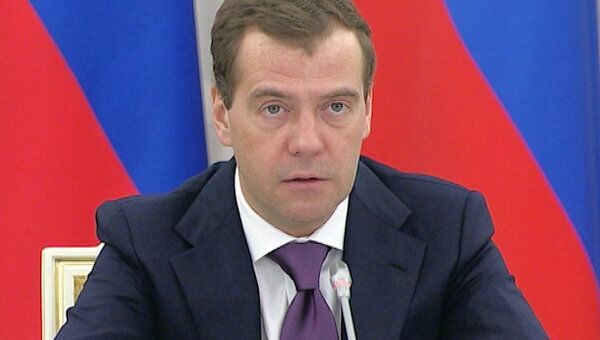 Медведев призвал строить больше недорогого жилья и развивать аренду