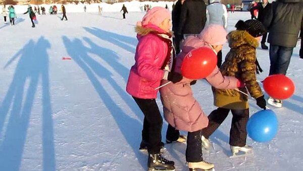 Целый день на коньках: в Набережных Челнах прошел праздник на льду