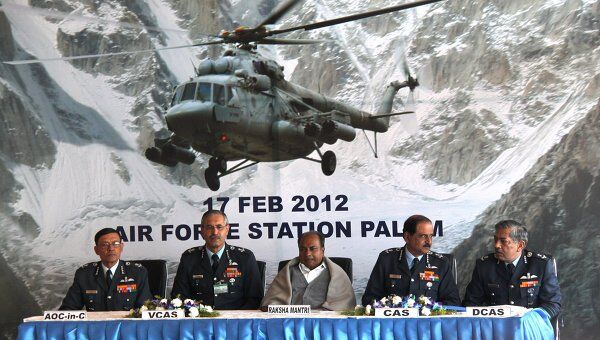 Пресс-конференция по поводу постановки на вооружение Индии новых российских вертолетов Ми-17-В