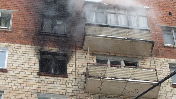 Женщина погибла при пожаре на юге Москвы, еще шестеро спасены