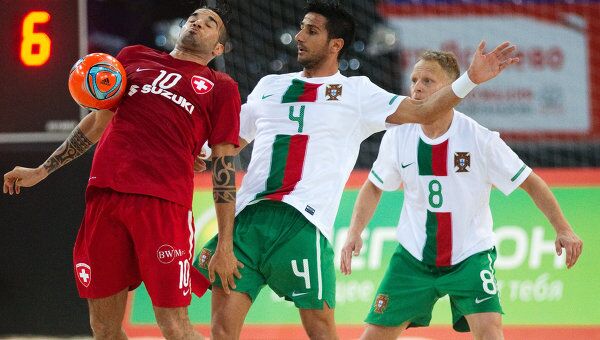 Игровой момент матча Швейцария - Португалия