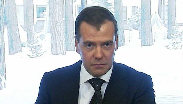Медведев ожидает одобрения незарегистрированными партиями политреформы