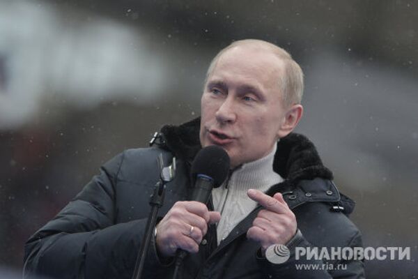 Премьер-министр РФ В.Путин выступил на митинге своих сторонников Защитим страну!