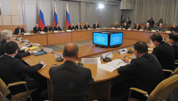 Премьер-министр РФ Владимир Путин на встрече в Доме ученых в городе Саров