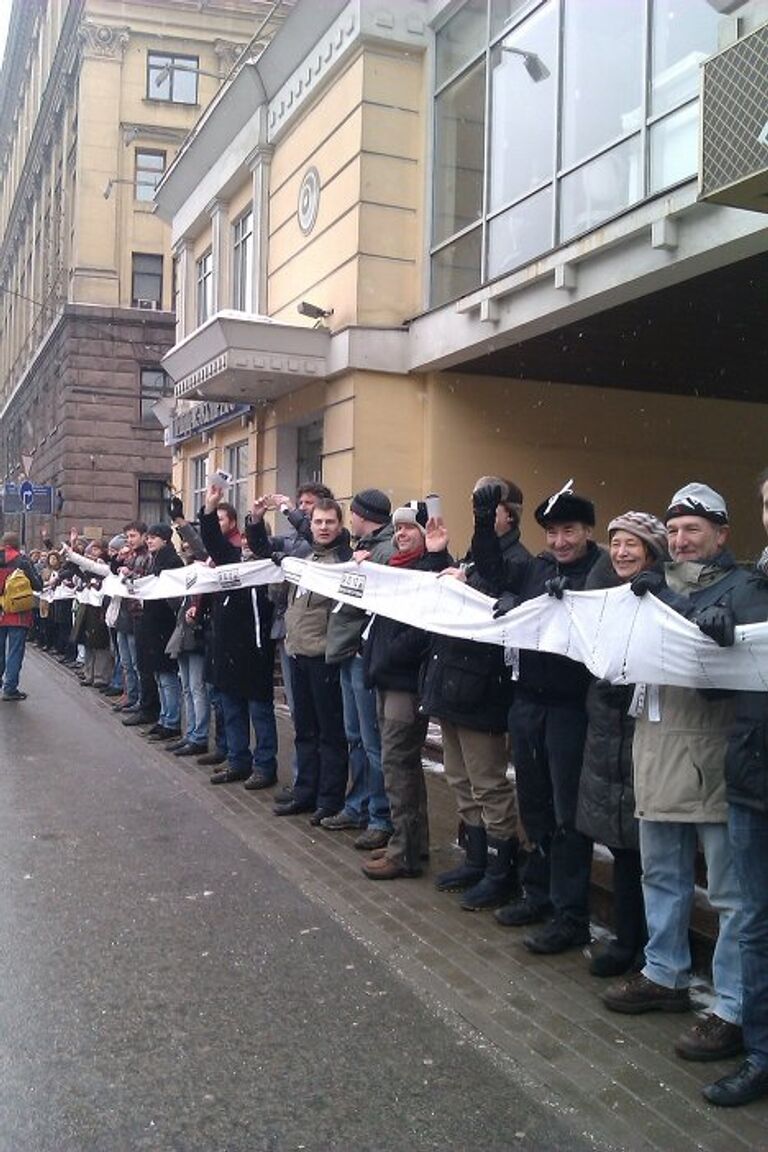 Акция Живая цепь на Садовом кольце в Москве 