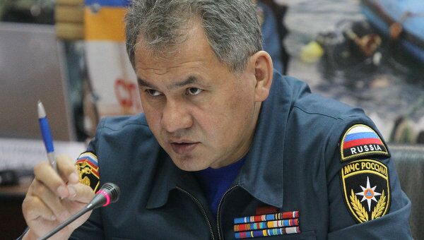 Сергей Шойгу во время совещания в оперативном штабе МЧС РФ на шахте Распадская