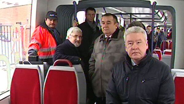 Собянин прокатился в прототипе нового московского трамвая