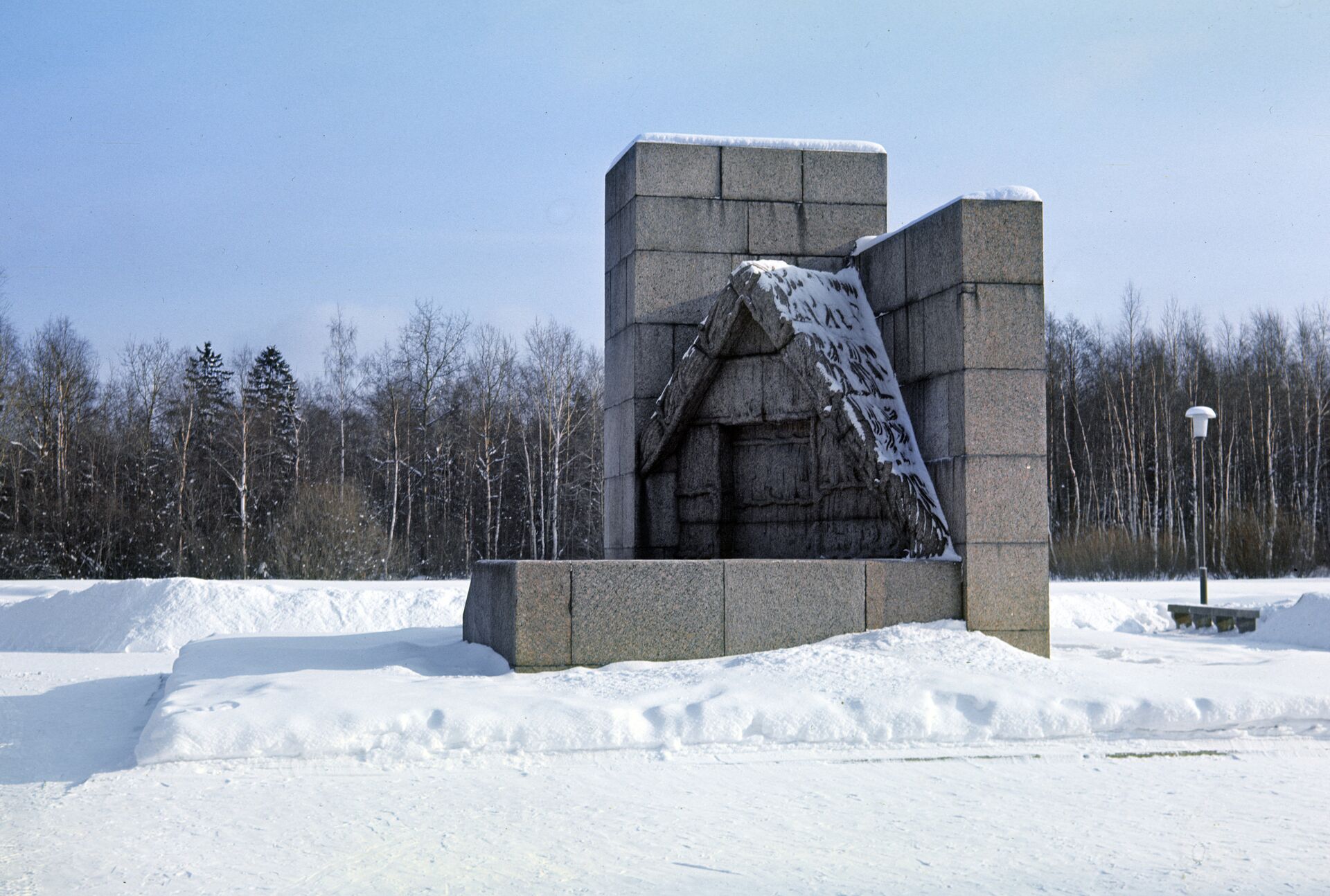 Памятник Шалаш В.И.Ленина - РИА Новости, 1920, 07.02.2022
