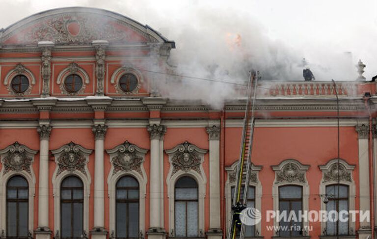 Пожар во дворце Белосельских-Белозерских в Санкт-Петербурге