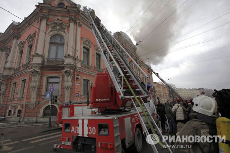 Пожар во дворце Белосельских-Белозерских в Санкт-Петербурге