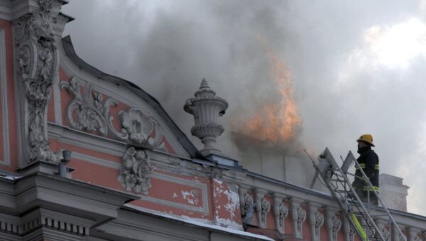 Пожар во дворце Белосельских-Белозерских в Санкт-Петербурге