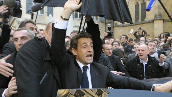Президент Франции Николя Саркози прервал визит в Байонну после того, как его освистали манифестанты