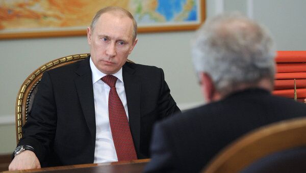 Премьер-министр РФ В.Путин провел встречу с министром регионального развития РФ В.Басаргиным
