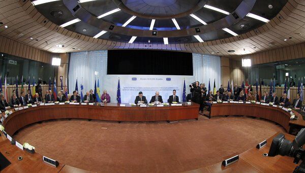 Лидеры 27 стран Евросоюза, участвующие в саммите в Брюсселе