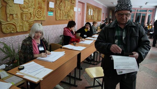 На одном из избирательных участков в Приморье. Архивное фото