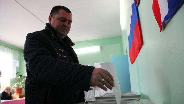 Голосование на участке №29 в Арсеньеве Приморского края 