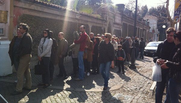 Очередь у избирательного участка в Риме