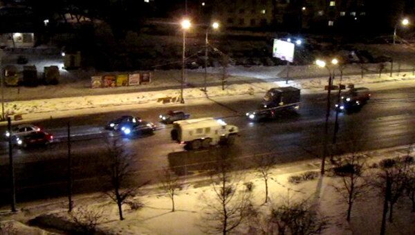 Грузовики ОМОНа покидают Москву после акций