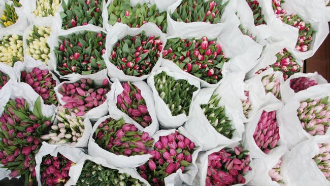 Торговля цветами в Международный женский день