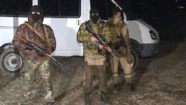 Силовики уничтожили трех боевиков в Дагестане. Кадры с места спецоперации