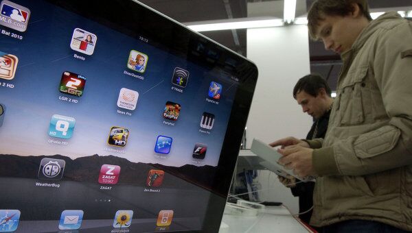 Цена на планшет iPad первого поколения снижена на 100 долларов