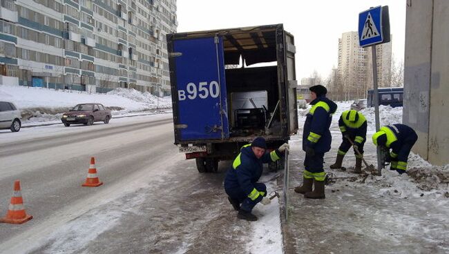 В Челнах устанавливают знаки на переходе, где погибла девушка