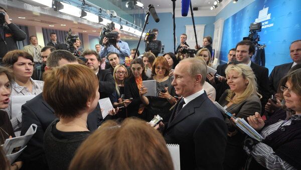 Премьер-министр РФ В.Путин поздравил всех россиянок с наступающим праздником 8 марта