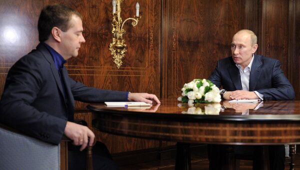 Президент РФ Дмитрий Медведев и председатель правительства РФ Владимир Путин
