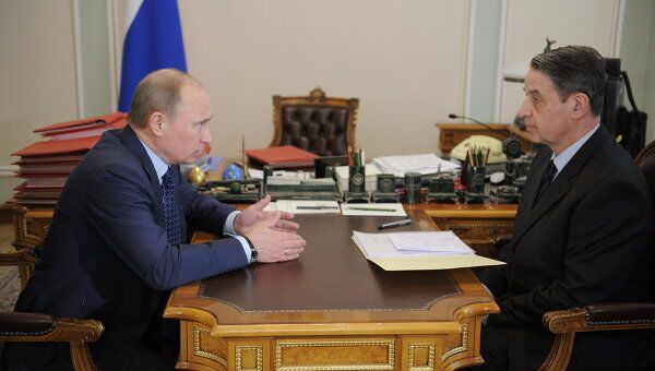 Премьер-министр РФ В.Путин встретился с министром культуры РФ А.Авдеевым