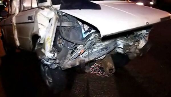 Opel влетел в ВАЗ на Варшавском шоссе в Москве, пострадал один человек