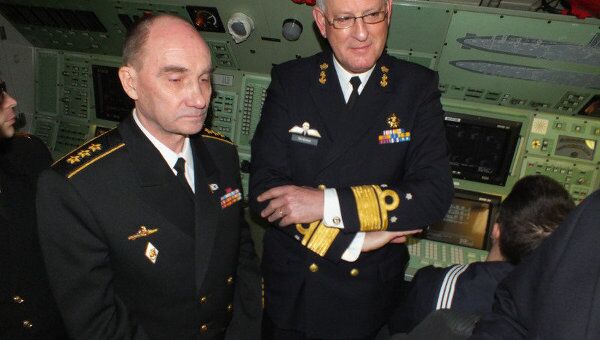 Главком ВМФ РФ Владимир Высоцкий и Ком ВМС Нидерландов Мэтью Борсбоом