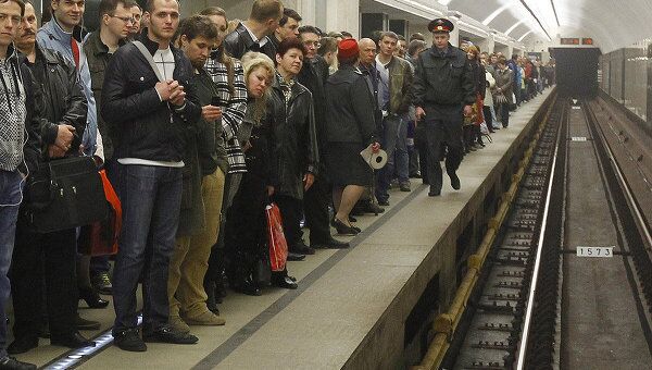 Задержка движения поездов в Московском метрополитене