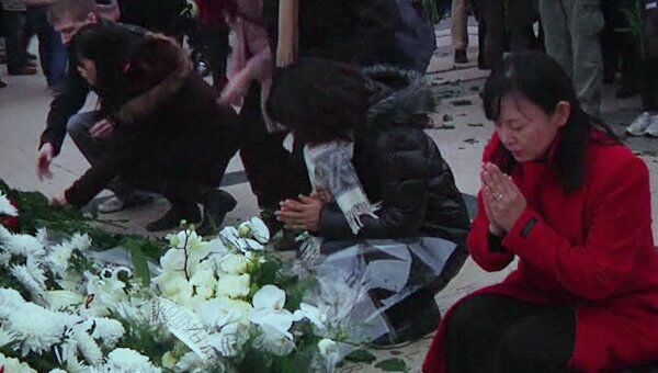 Тысячи людей по всему миру почтили память жертв землетрясения в Японии