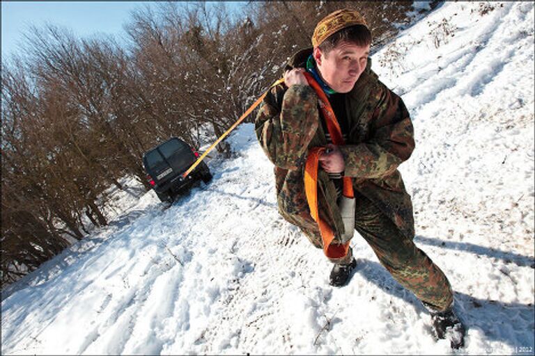 Девушки на джипах месили крымскую грязь, чтобы пройти квест