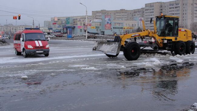 Аварийные бригады устраняют последствия порыва водовода в Благовещенске