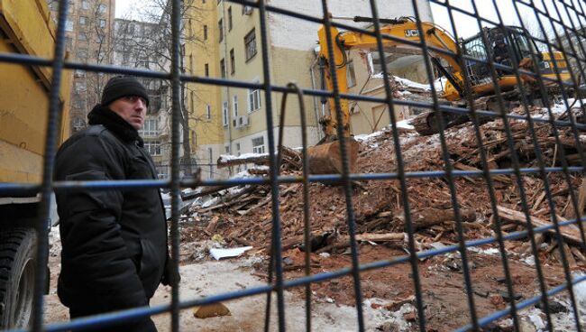 Снос дома в Большом Козихинском переулке в Москве