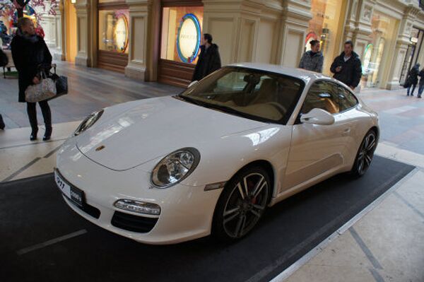 Улица Porsche: в Москву привезли выставку уникальных автомобилей Улица Porsche: в Москву привезли выставку уникальных автомобилей